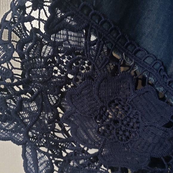 Unique spectrum blue jean top - Picture 3 of 4